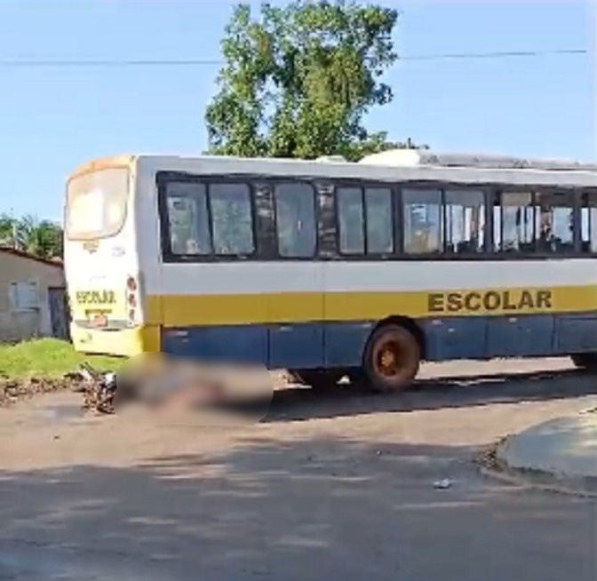 Adolescentes morrem após serem atropeladas por ônibus escolar