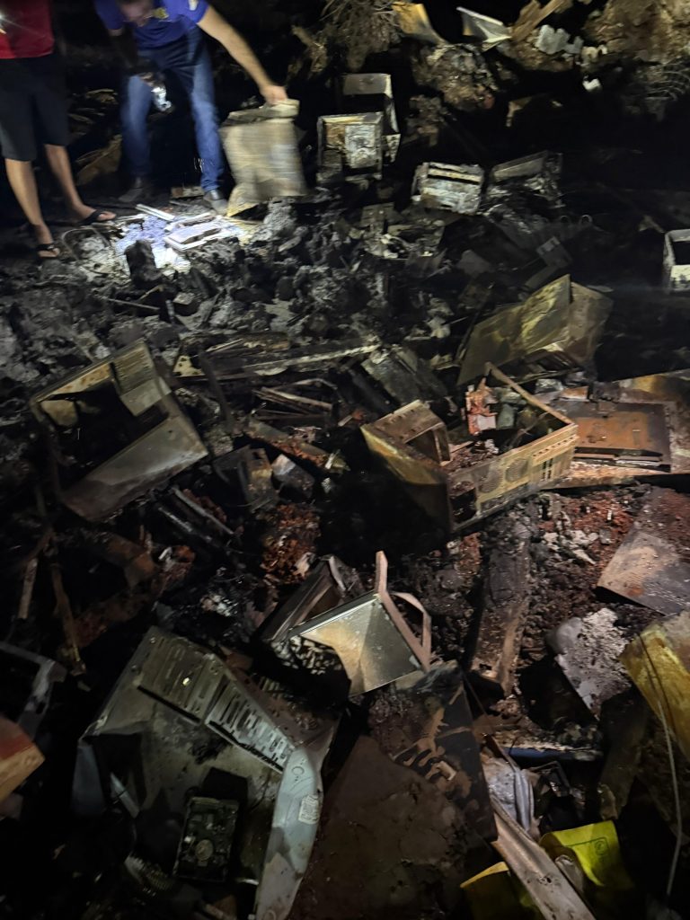 Computadores e documentos de prefeitura são encontrados queimados durante transição de gestão; polícia investiga