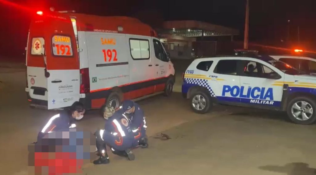 Suspeito de assalto é baleado durante tentativa de roubo em posto de combustível