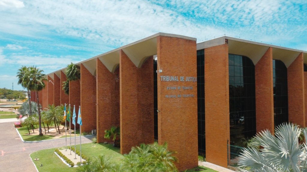 Tribunal prorroga validade do concurso público para servidores