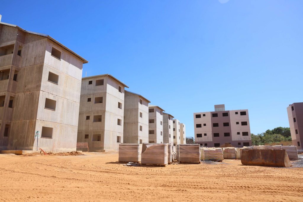 Quase 30 mil famílias esperam casas populares em programas habitacionais no Tocantins