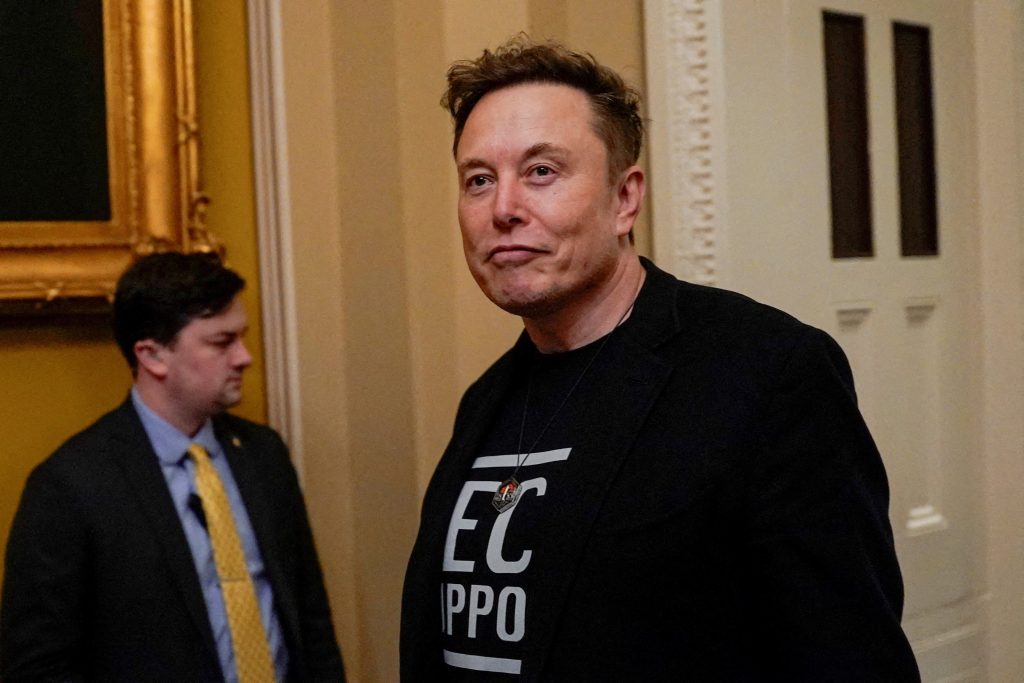 Musk processa Apple e OpenAI por acusação de monopólio e cobra bilhões de dólares em indenização