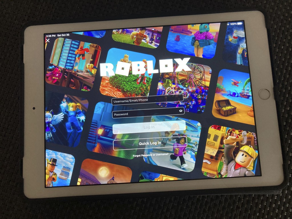 Mãe processa Roblox e Discord após filho de 15 anos sofrer abuso online e tirar a própria vida