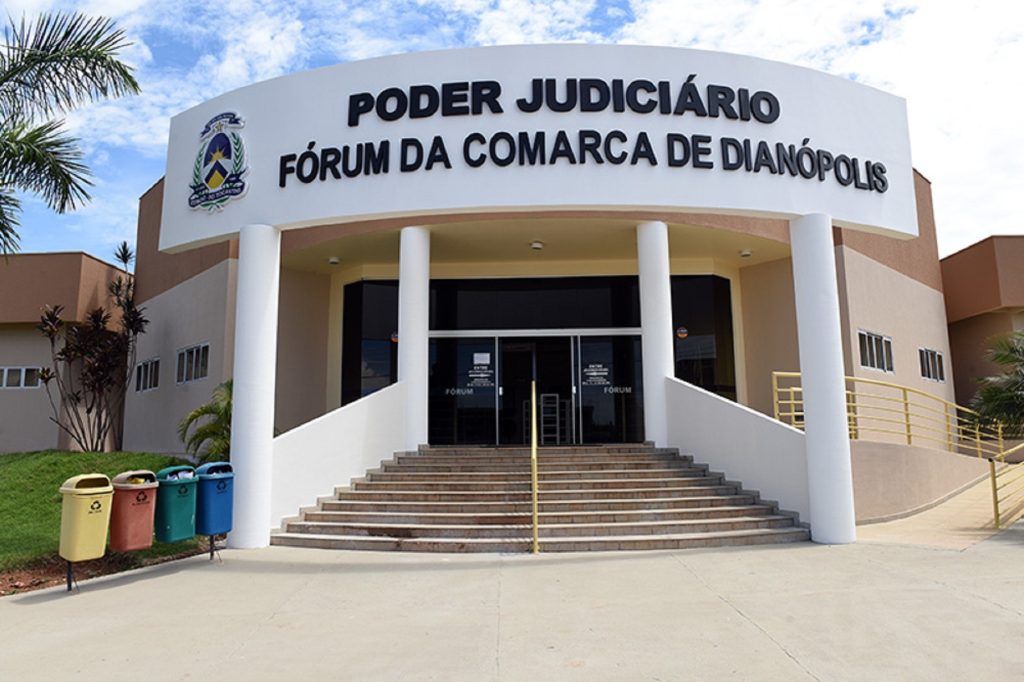 Lavradora de 83 anos é ‘ressuscitada’ pela Justiça ao ter registro de óbito cancelado após confusão com dados de irmão falecido