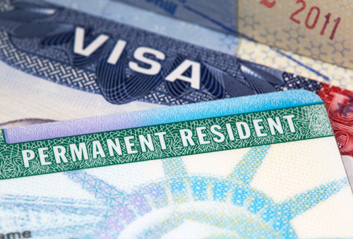 Governo Trump anuncia taxa de US$ 100 mil para vistos H-1B, de alta qualificação, diz agência