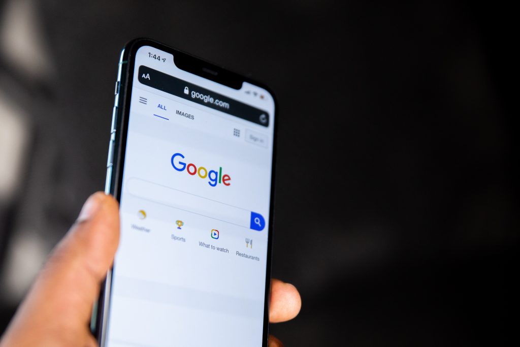 Google escapa de vender Chrome, mas terá que dividir dados de busca com rivais nos EUA