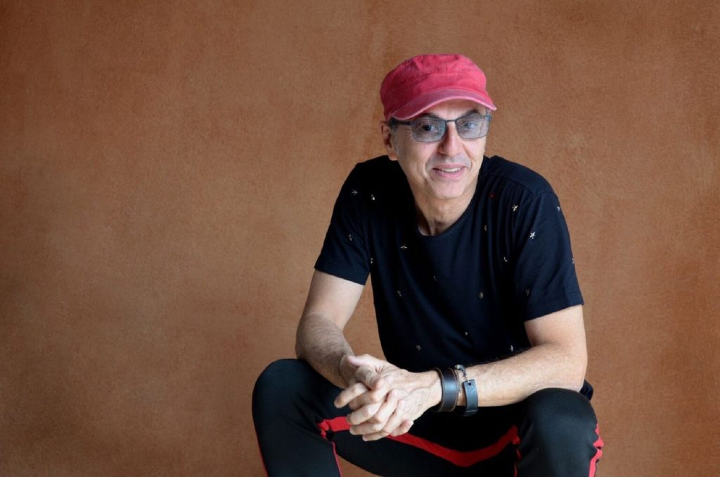Zeca Baleiro fará show abertura do Festival Gastronômico de Taquaruçu
