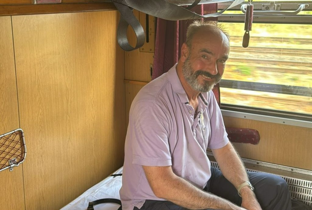 Por que este homem deixou de andar de avião e agora cruza a Europa de trem