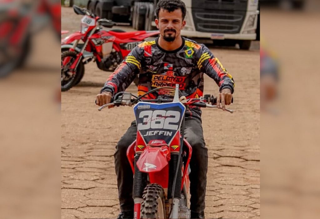 Corpo do segundo jovem que estava desaparecido após balsa afundar no Rio Tocantins é encontrado