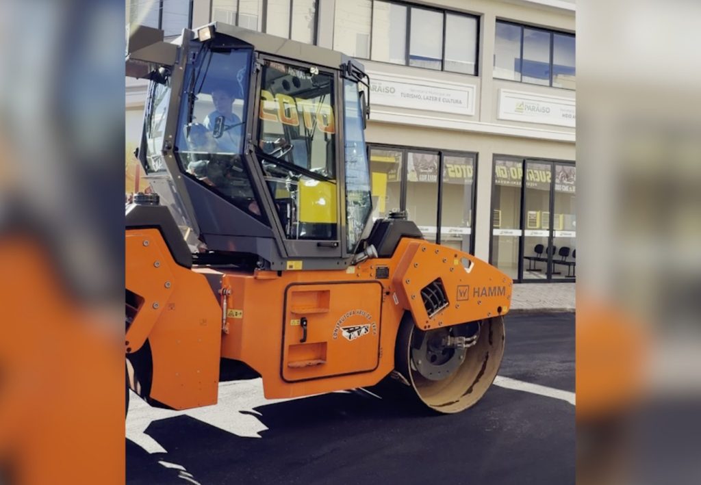 Mulher viraliza nas redes ao operar máquina pesada em obra no TO: ‘Mostrar quem eu sou’