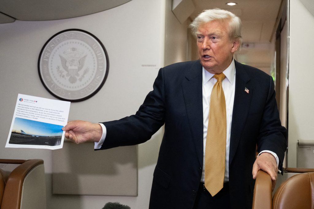 Trump quer vender milissegundos de vantagem a investidores; entenda por que isso vale milhões