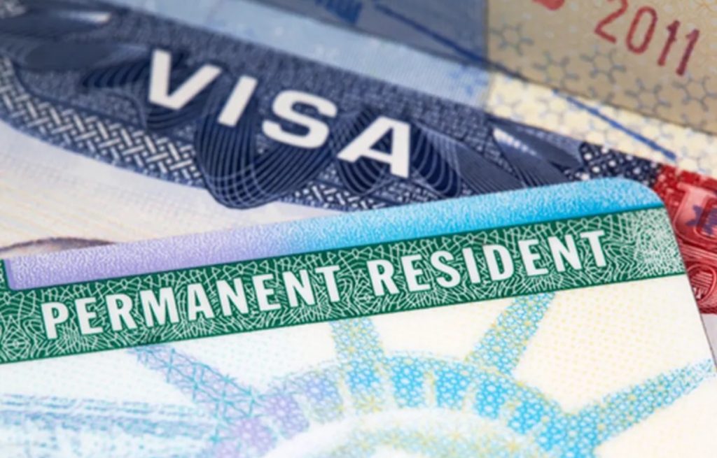 Governo Trump revogou mais de 175 mil vistos, segundo EUA