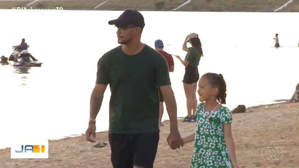 Pai compartilha rotina ao criar a filha sozinho: ‘Eu sou um espelho para ela’