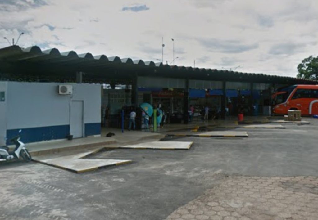 Policial civil leva facada nas costas após desentendimento em rodoviária de Gurupi